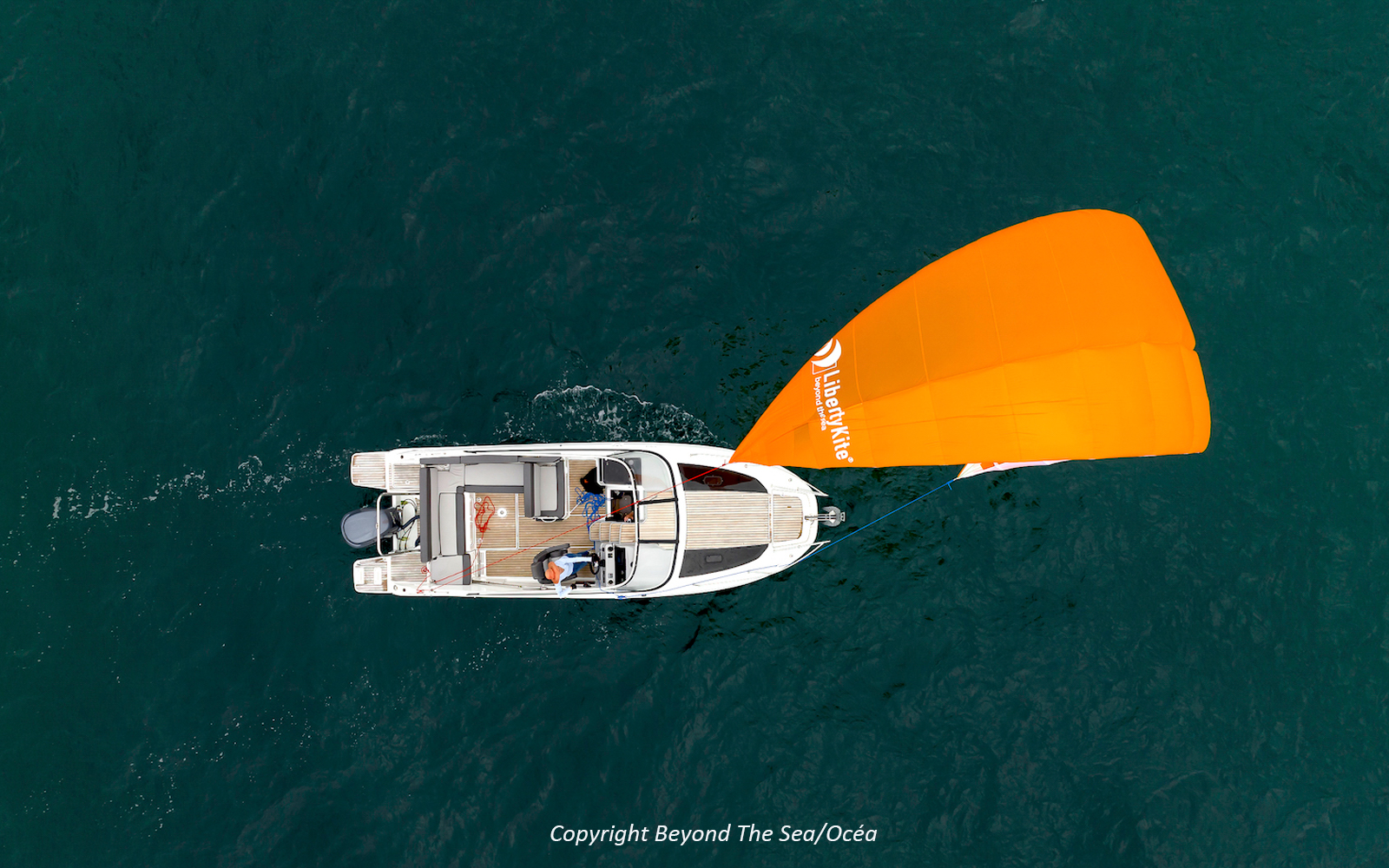 Eco-friendly 20m² LibertyKite®: Power and Safety at Sea.